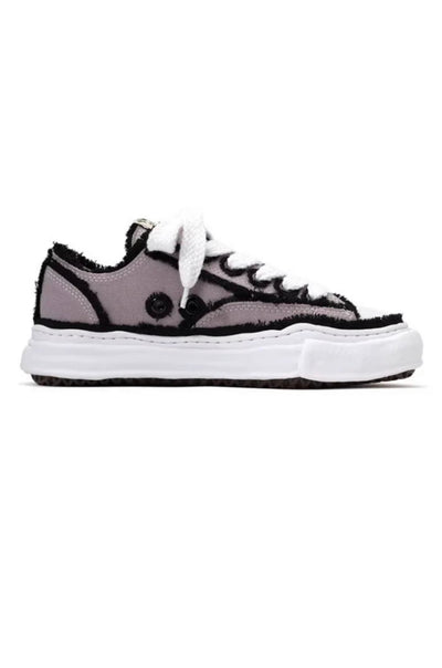 FP Low-Top Sneaker